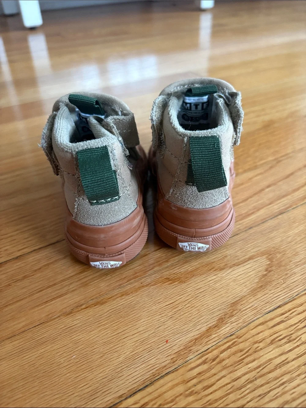 Vans Kids Brown & Tan Waterproof Slip-On Rain Boots